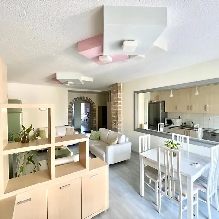 Rolling - Near Blloku Apartmán Tirana