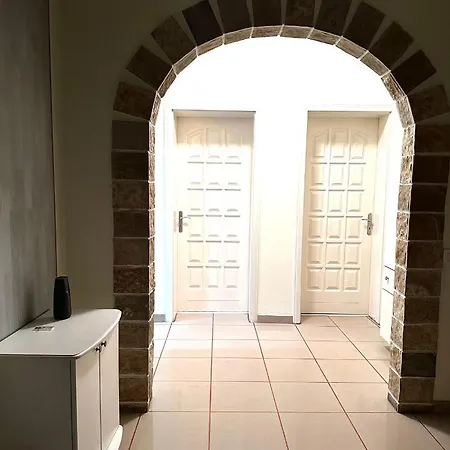 Rolling - Near Blloku *