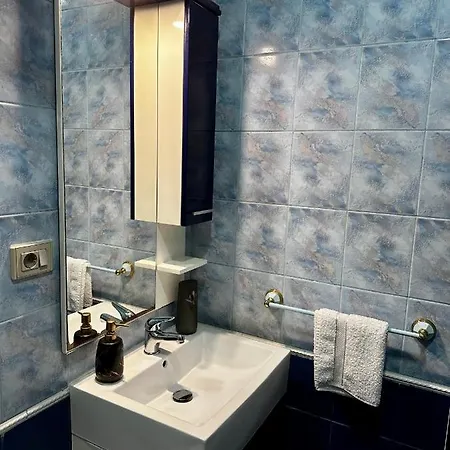 Rolling - Near Blloku Apartmán Tirana