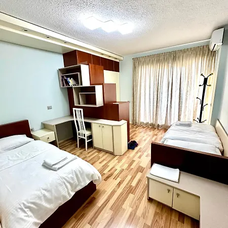 Rolling - Near Blloku Apartmán