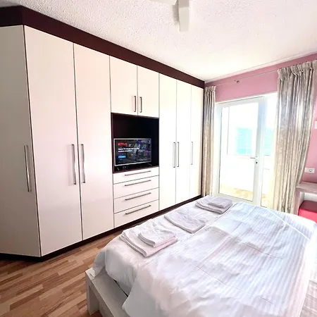 Rolling - Near Blloku Apartmán Tirana