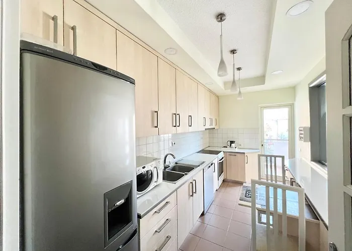 Rolling - Near Blloku Tirana